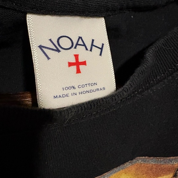 NOAH Black SMA shirt - Picture 2 of 3